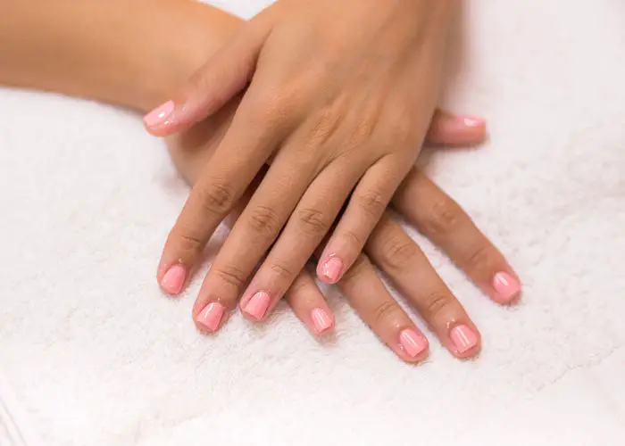 How to get acrylic nails off with oil and water