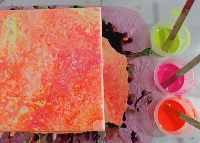 How to Make Neon Colors With Acrylic Paint